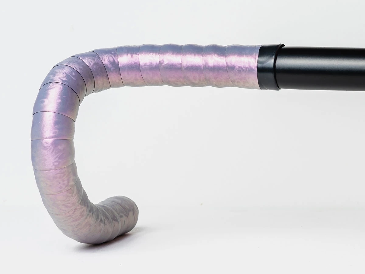 BLB Supreme Pro Grip Lenkerbank - Swirl Chame / Oil Slick 7 BLB Supreme Pro Grip Lenkerbank - Swirl Chame / Oil Slick – Bild 5