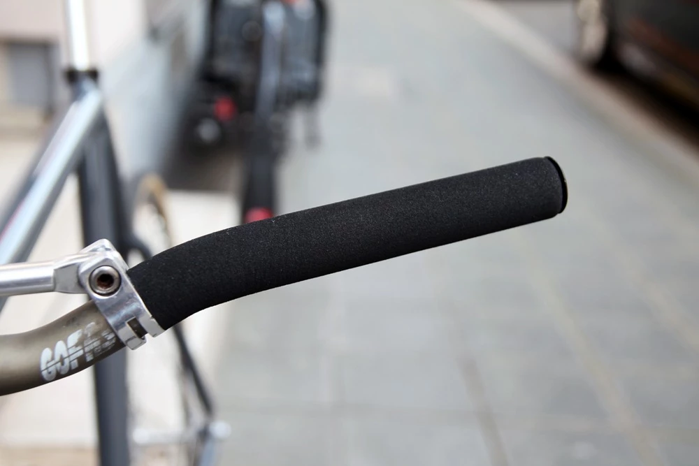 SMParts. SM-Parts Long Track Grips - Schaumstoff 300mm 3 SMParts. SM-Parts Long Track Grips - Schaumstoff 300mm