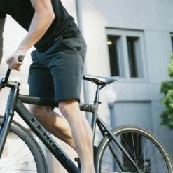 Chrome Industries Folsom Short 2.0 - Schwarz 28 Chrome Industries Folsom Short 2.0 - Schwarz -Singlespeed Verkaufsgeschäft dsc 9491 copy 2659 23