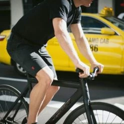 Chrome Industries Folsom Short 2.0 - Schwarz 31 Chrome Industries Folsom Short 2.0 - Schwarz -Singlespeed Verkaufsgeschäft dsc 9669 copy 2659 26