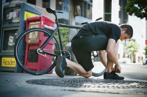 Chrome Industries Folsom Short 2.0 - Schwarz 17 Chrome Industries Folsom Short 2.0 - Schwarz – Bild 15