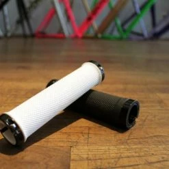 SMParts. SM-Parts Lock-On Griffe - Schwarz -Singlespeed Verkaufsgeschäft smp lockon griffe3